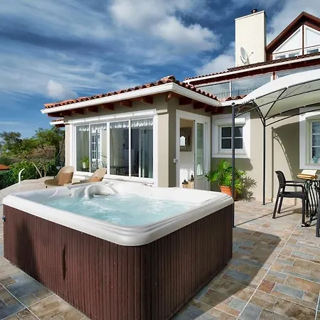 Hibisco, Jacuzzi Y Vistas Al Atlántico *